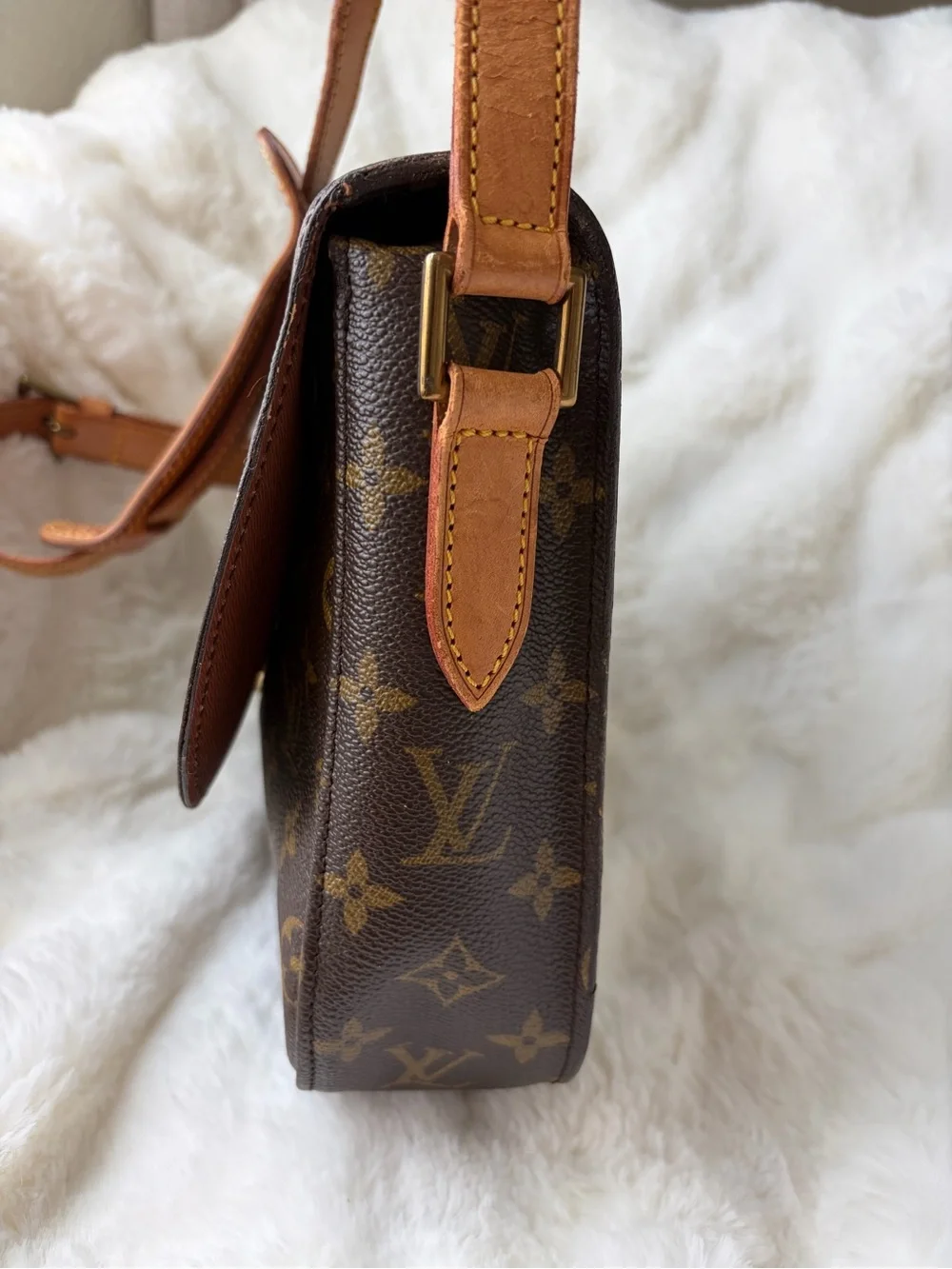 Authentic Louis Vuitton Brown Monogram Saint Cloud GM Crossbody Bag